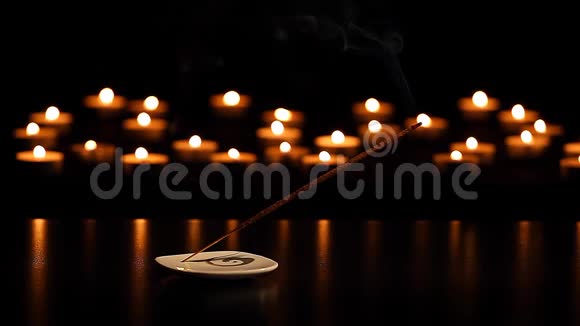 香气棒蜡烛的镜头视频的预览图