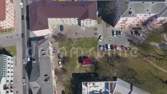 白俄罗斯格罗德诺的鸟瞰图历史悠久的市中心视频的预览图