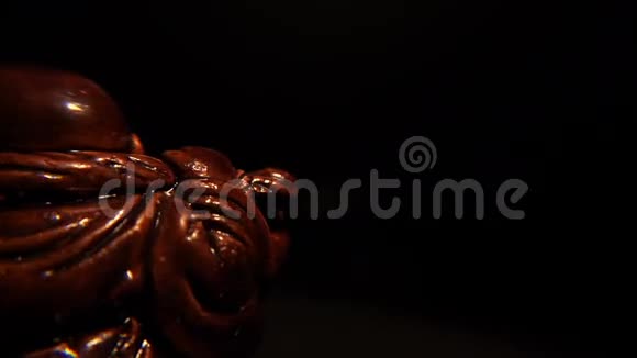 旋转的霍蒂神雕像视频的预览图