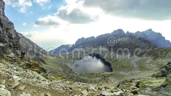 斯洛伐克Tatras高地的VysneWahlenbergovoPleso视频的预览图