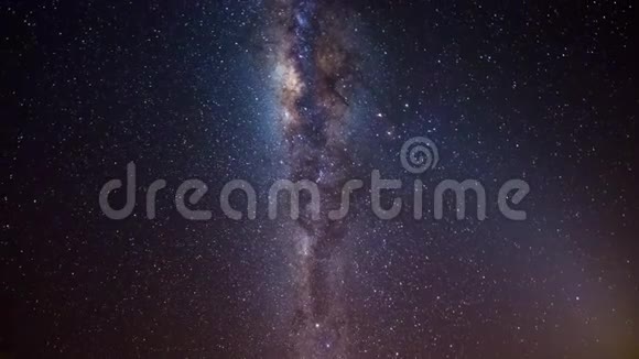 银河系的时间流逝旋转的星空中心近星系核心细节明亮的星云纳米比亚的夜空视频的预览图