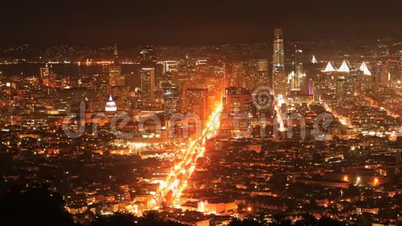旧金山市中心的夜间时间视频的预览图