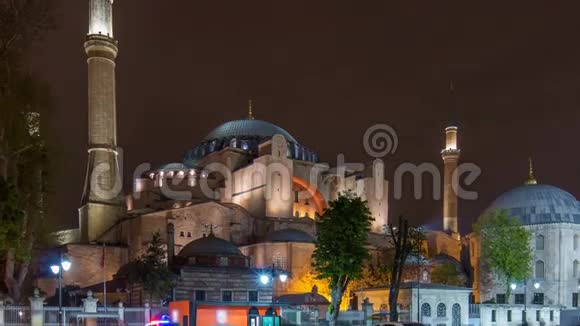 照亮圣索菲亚时代伊斯坦布尔古老的正统寺庙在黄昏照明视频的预览图