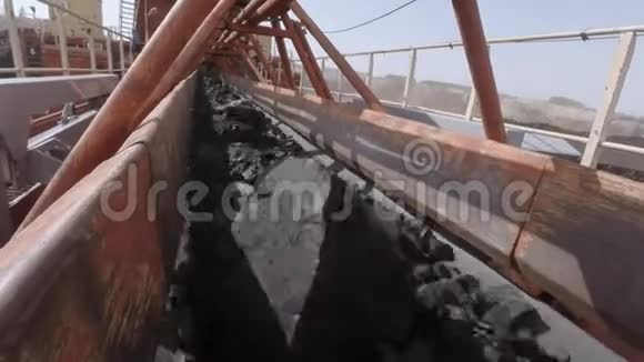挖掘机装煤机输送机视频的预览图