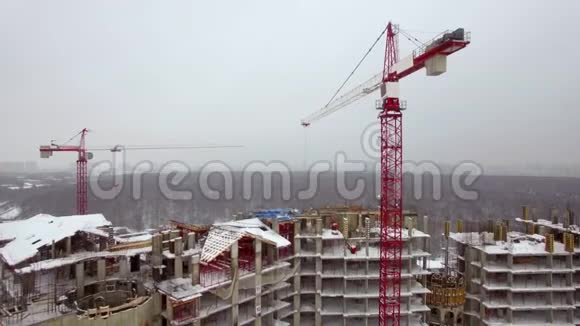 俄罗斯正在建设的公寓综合体空冬景视频的预览图