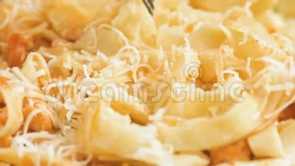 吃意大利传统面食视频的预览图