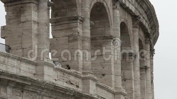 罗马竞技场古建筑全景意大利罗马的弗拉维圆形剧场视频的预览图
