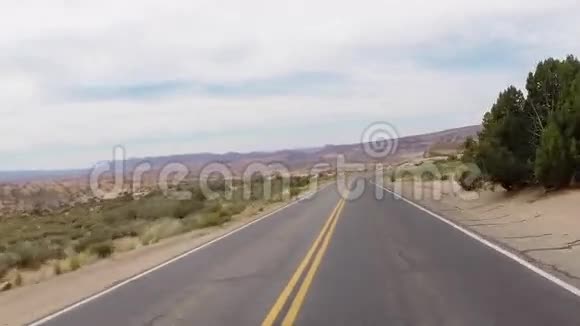 拱门沙漠路视频的预览图