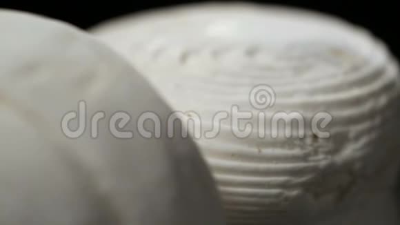 香甜的白色棉花糖蛋奶酥完美的清淡甜点糖果视频的预览图