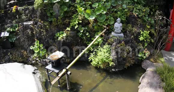 日本喷泉和石像视频的预览图
