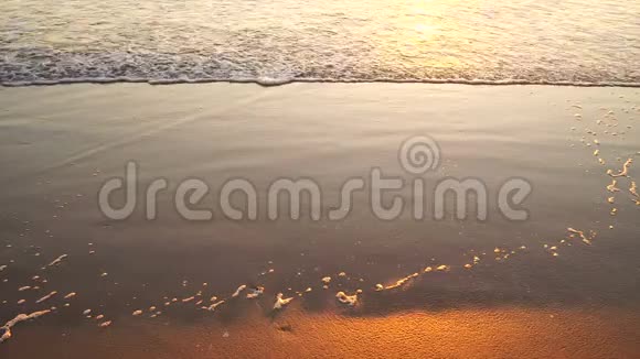 墨西哥湾海滩沙滩日出冲浪视频的预览图
