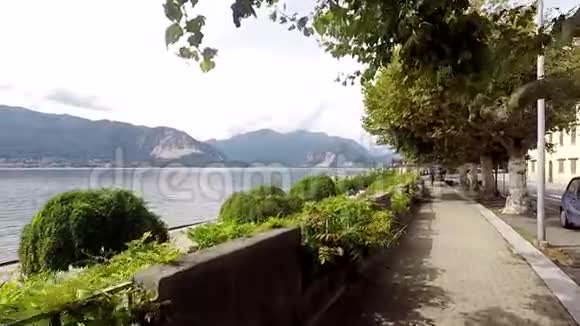 从意大利维拉尼亚的路堤上看到拉戈马吉奥尔视频的预览图