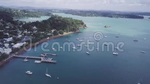 航空公司新西兰罗素在4k岛湾划船视频的预览图