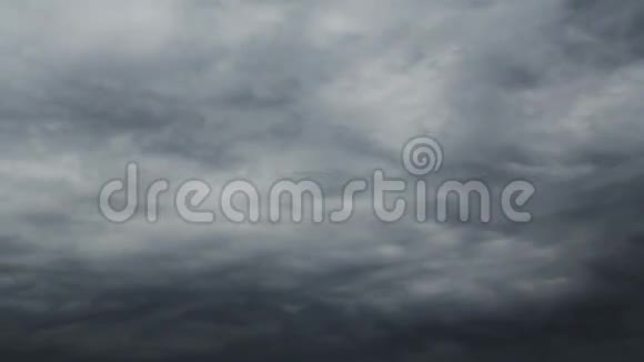灰色天空时间推移视频的预览图