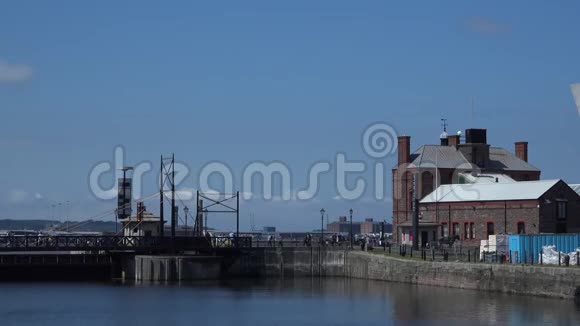 利物浦码头与泵站4K视频的预览图