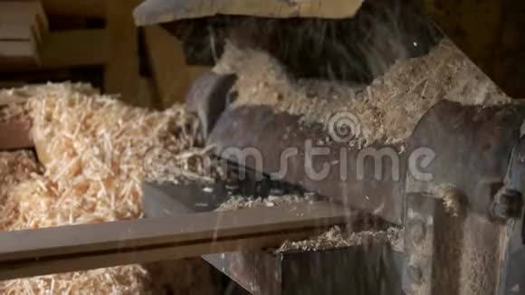 木材切割机视频的预览图