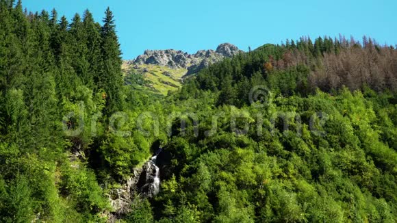 瀑布在山上破山斯洛伐克视频的预览图