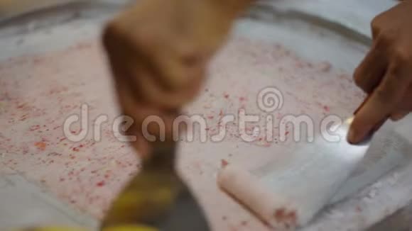 亚洲街头美食冰淇淋视频的预览图