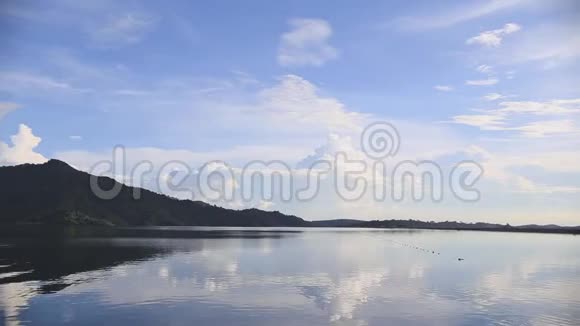 泰国纳约克省的KhunDanPrakanChol大坝视频的预览图