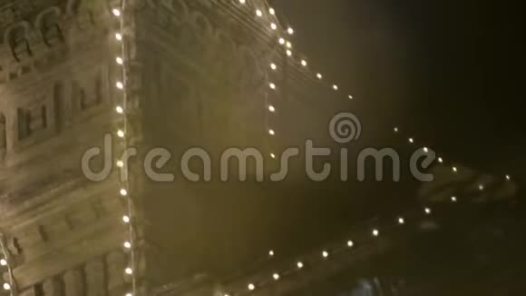 建筑立面在夜间时间视频的预览图