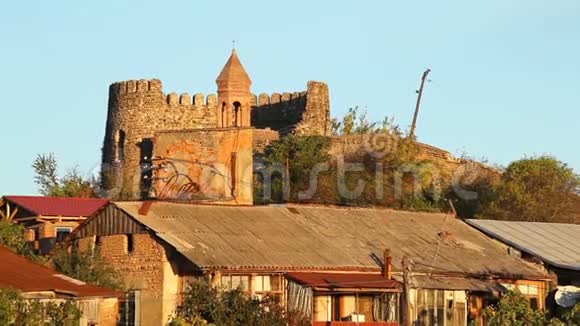 锡格纳吉的旧堡垒和城墙视频的预览图