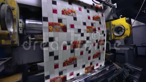 壁纸彩色印刷现代壁纸生产工业外部视频的预览图