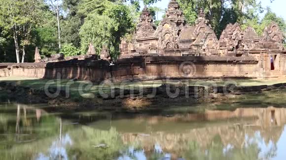 BanteaySrei周边护城河景观视频的预览图
