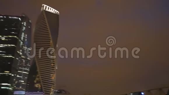 莫斯科城晚上俄罗斯摩天大楼莫斯科城视频的预览图