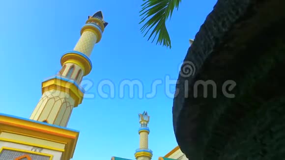 隆博克的全景清真寺视频的预览图