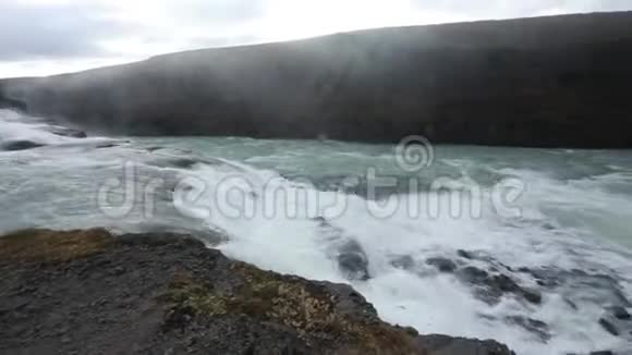 冰岛岛上的水风和岩石视频的预览图