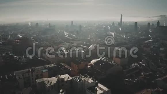 意大利博洛尼亚晨景的空中景观视频的预览图