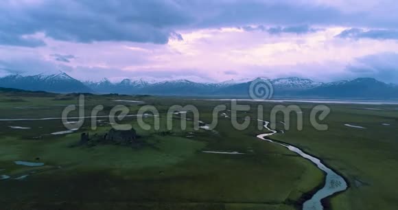 东冰岛废墟和桑杜尔空中4KUHDDrone视频的预览图