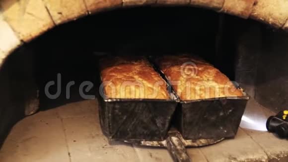 传统砖烤面包视频的预览图