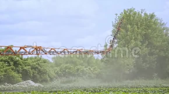 现代农业肥料农业机械零件农业机械视频的预览图