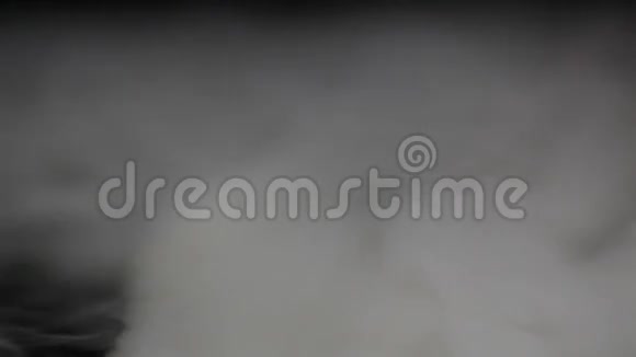 由干冰制成的蒸汽视频的预览图