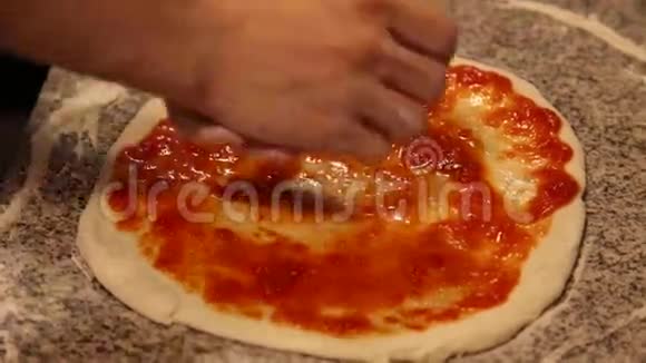 意大利披萨视频的预览图