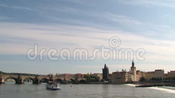 查RTes桥城市景观布拉格视频的预览图
