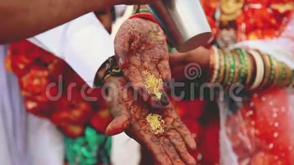印度婚礼仪式视频的预览图