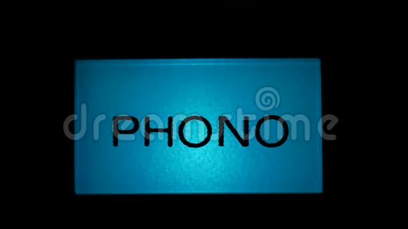 收音机接收器黑色背景上的Phoono按钮蓝色视频的预览图