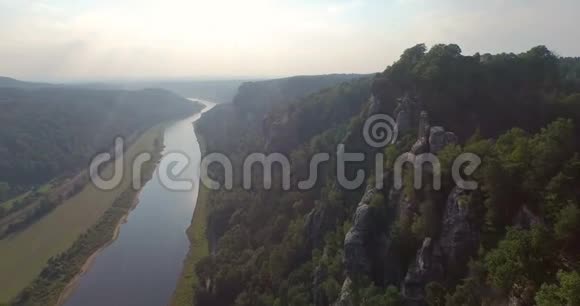 鸟瞰德国巴斯塔伊河畔壮丽的全景视频的预览图
