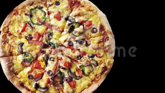 准备美味的披萨视频的预览图