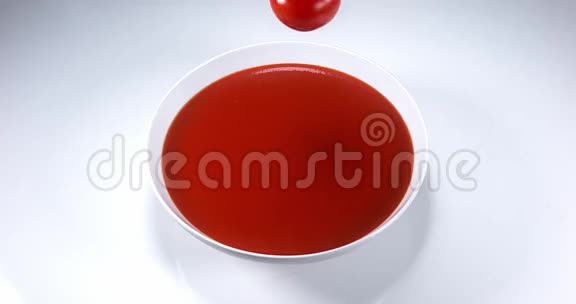 樱桃番茄汁茄汁落果果汁视频的预览图