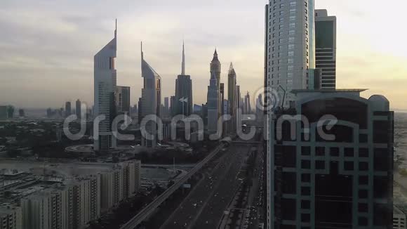 迪拜美丽的日落时光流逝视频的预览图