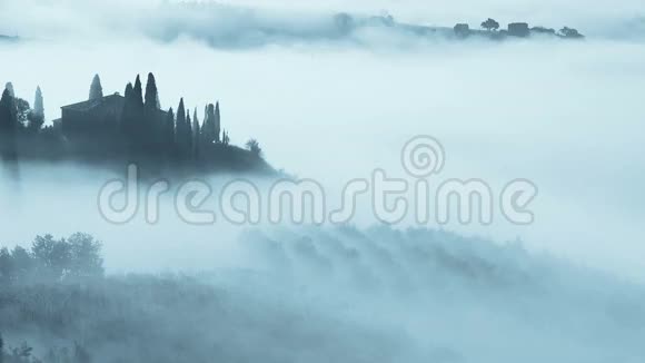 托斯卡纳的浓雾快速运动视频的预览图