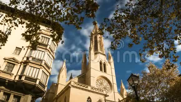 4西班牙马尔马德马略卡圣尤利亚教堂视频的预览图
