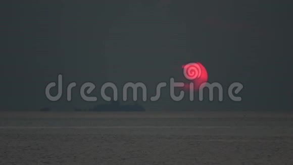 印度洋日落和夜晚马尔代夫视频视频的预览图