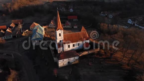 罗马尼亚Gherdeal村的鸟瞰图视频的预览图