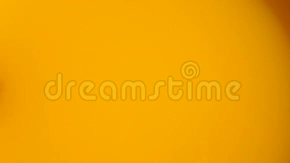 橙色在慢运动视频的预览图