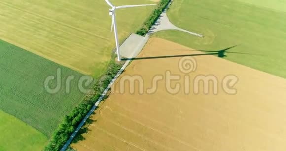 农业领域电力生产用风车从上面看视频的预览图