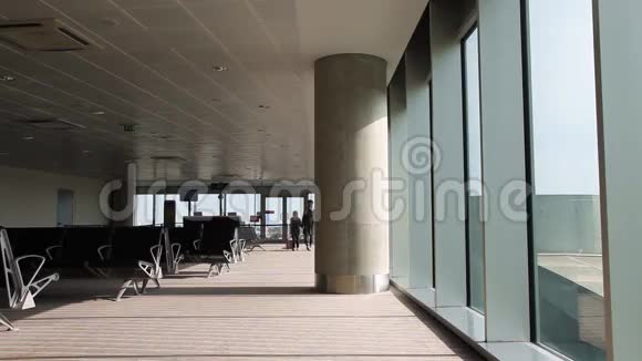 机场大厅视频的预览图